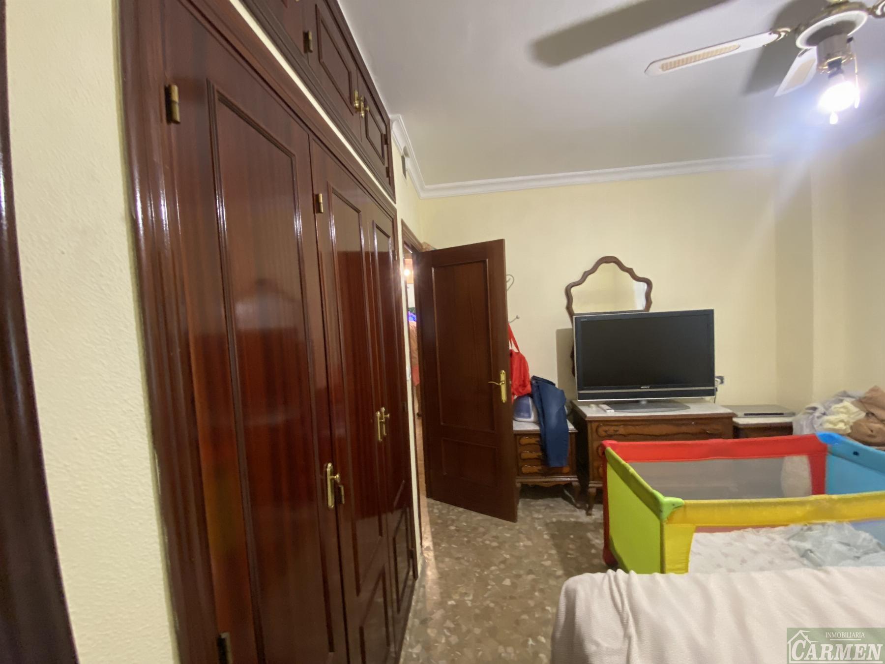 For sale of rural property in San José del Valle