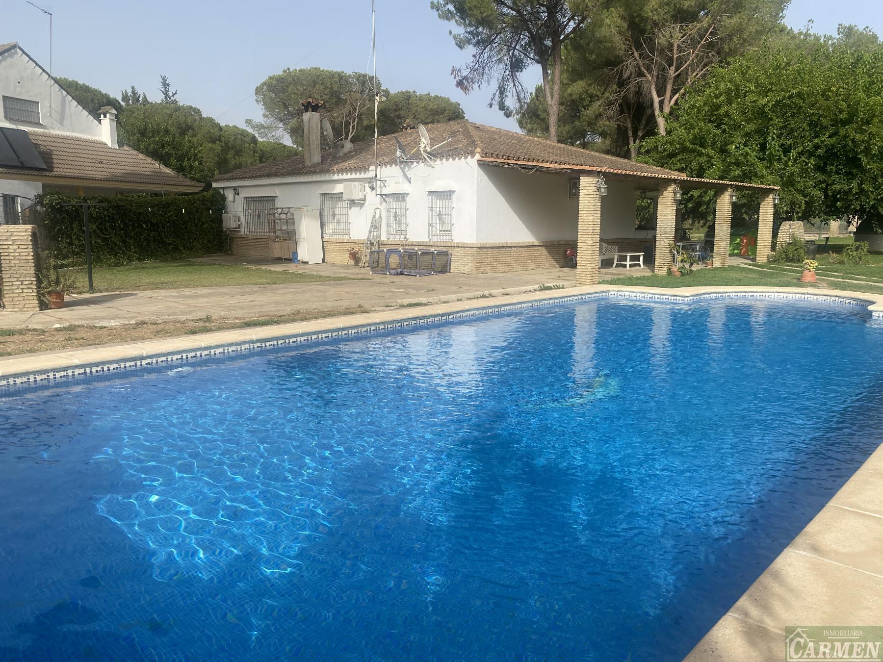For sale of rural property in San José del Valle