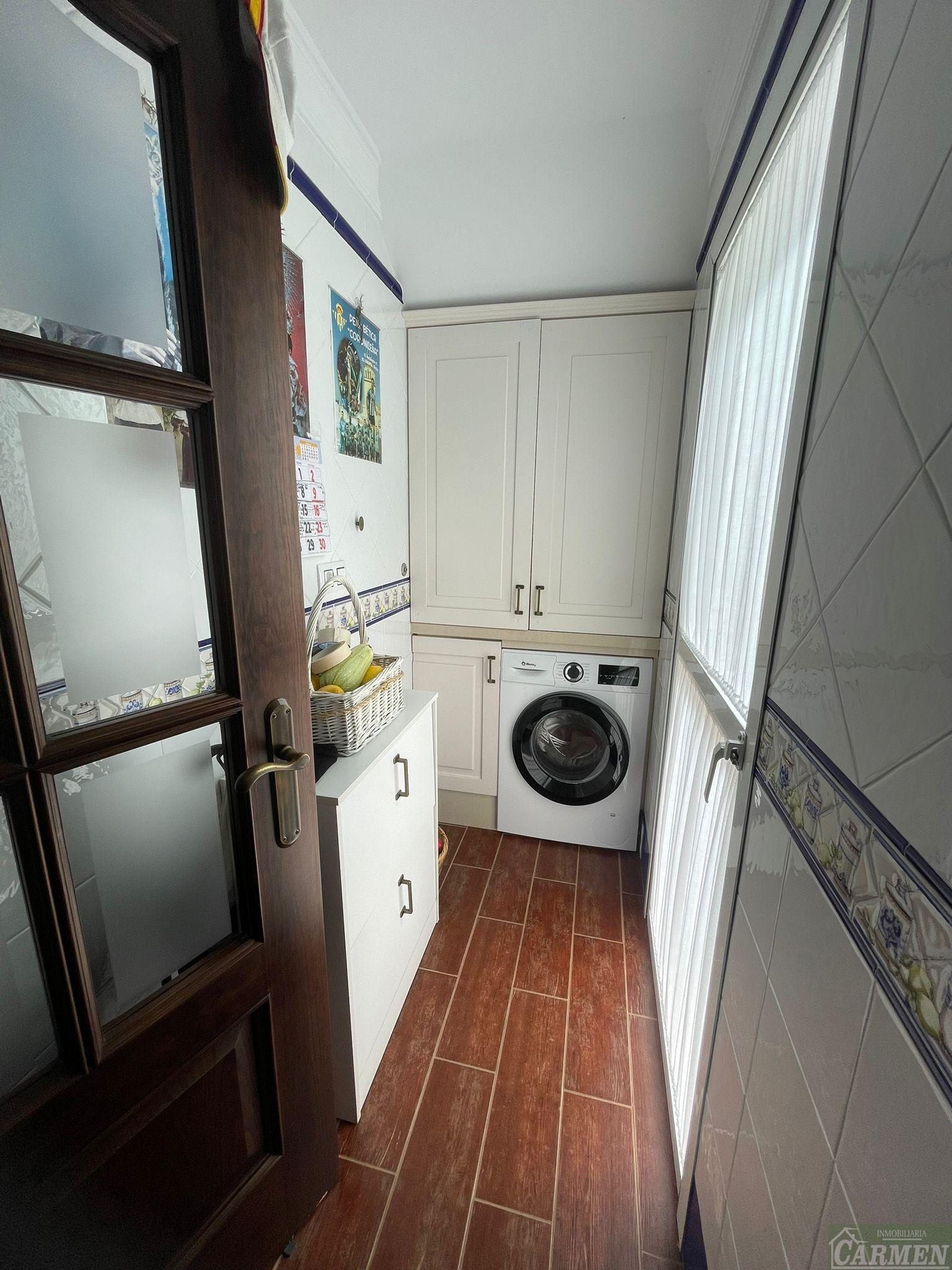 For sale of house in Jédula