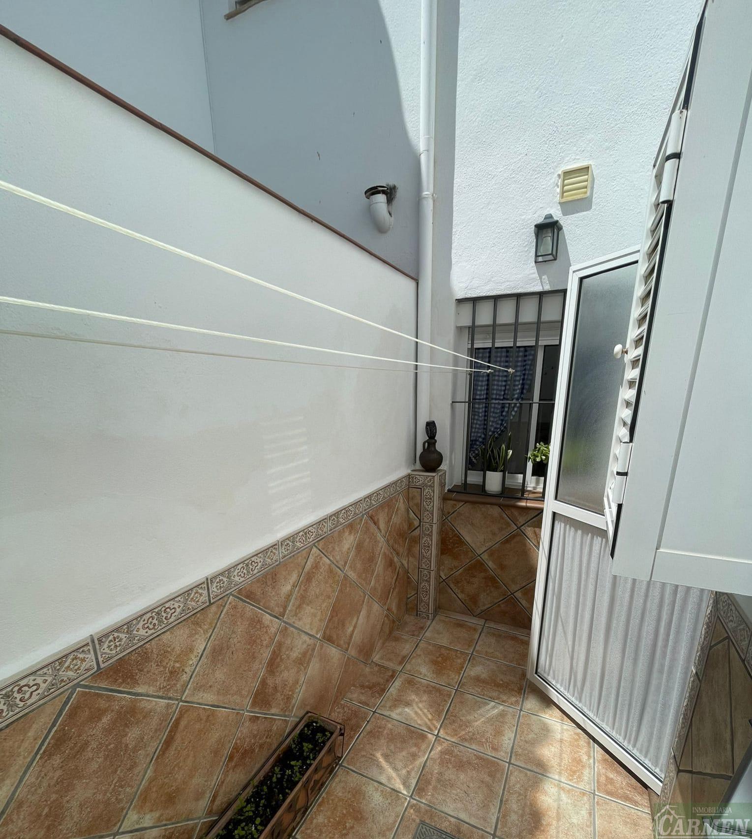 For sale of house in Jédula