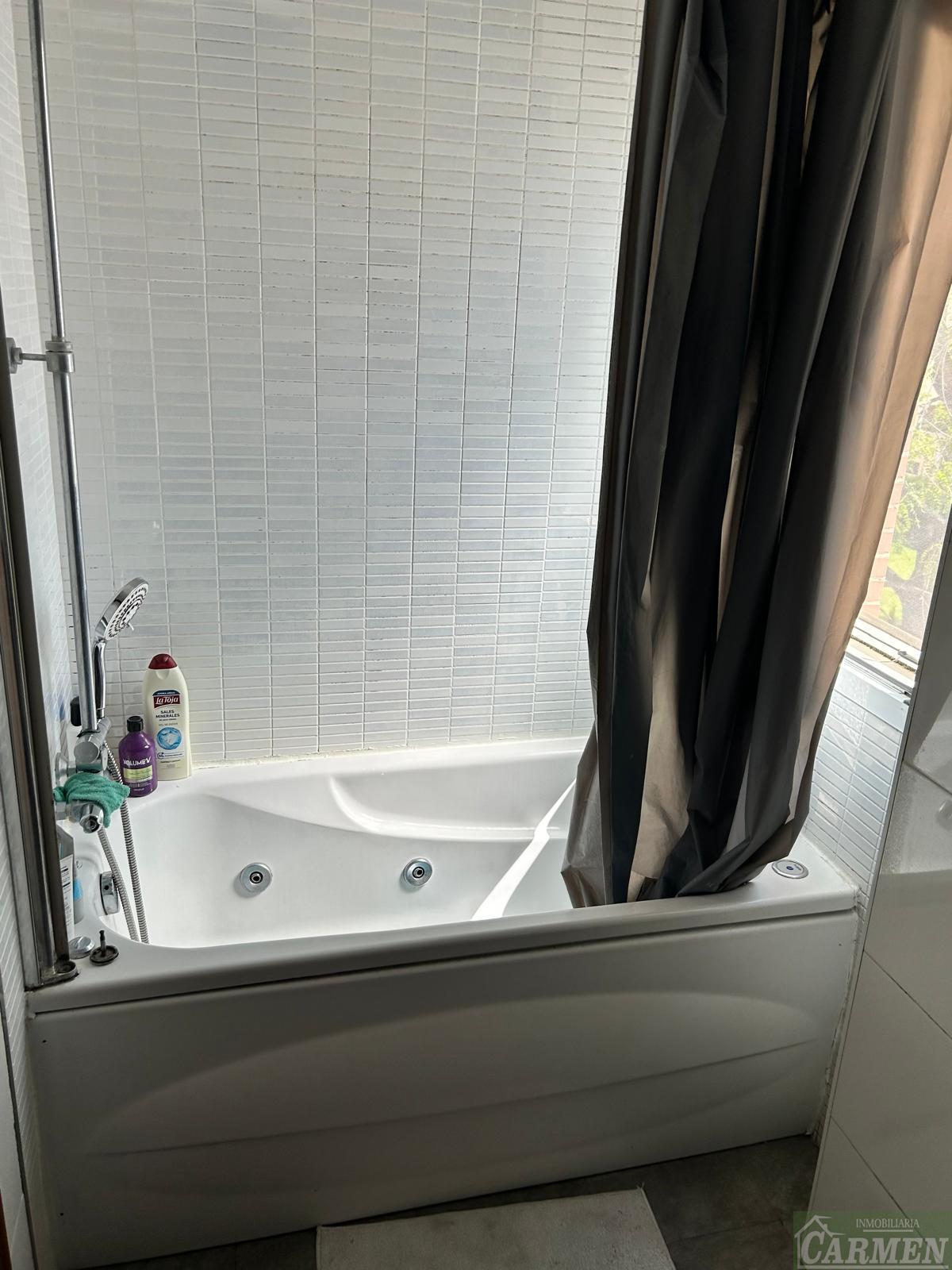 For sale of flat in Jerez de la Frontera