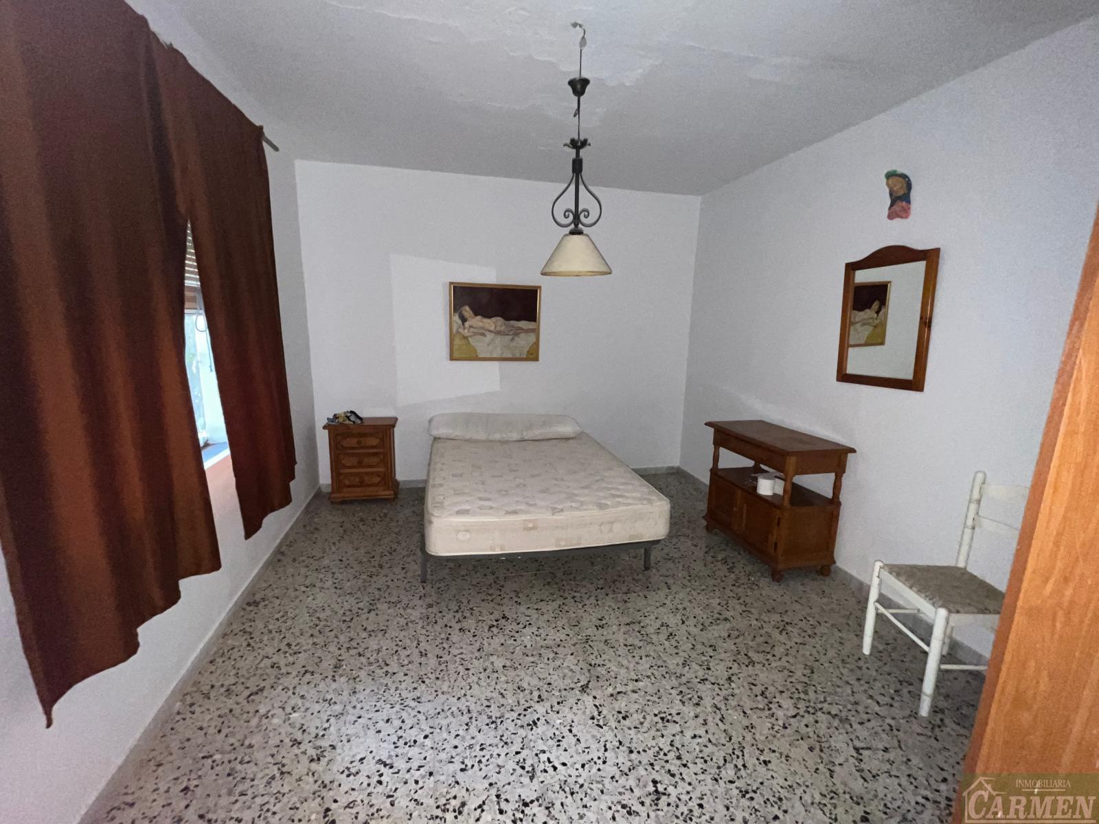 For sale of rural property in San José del Valle