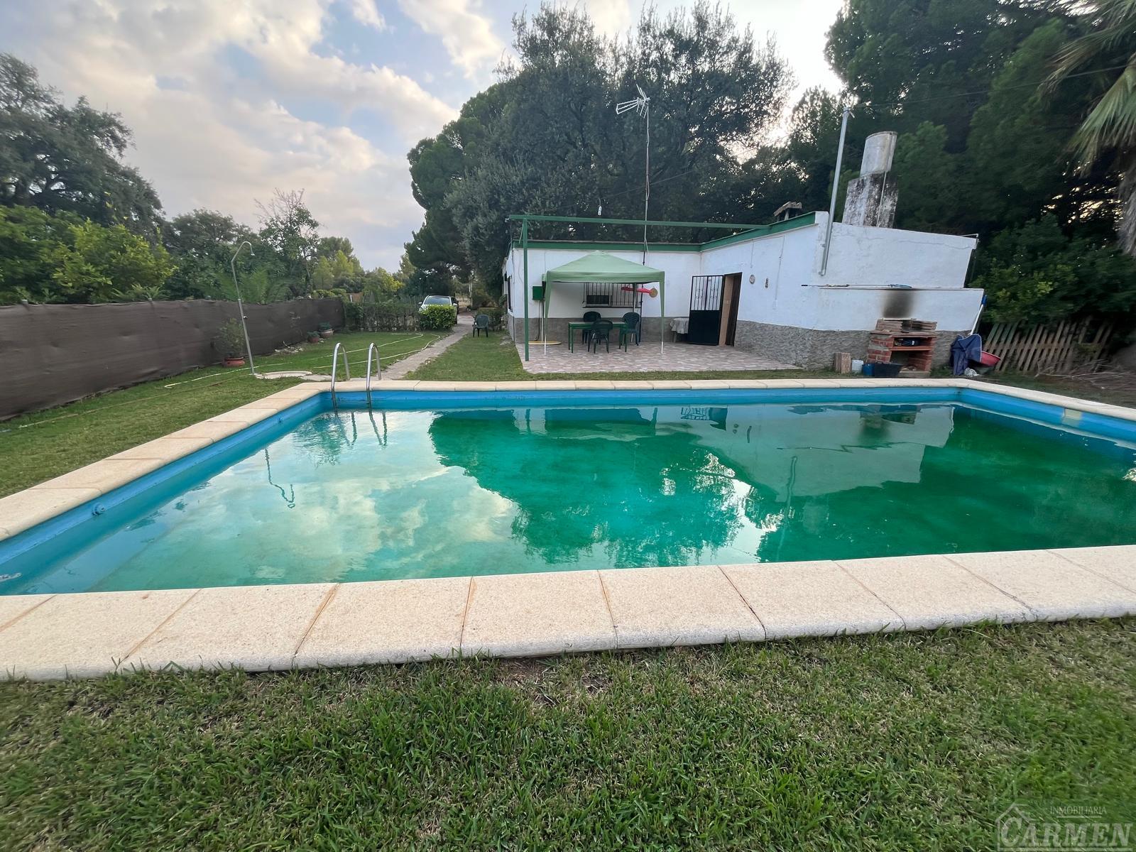 For sale of rural property in San José del Valle
