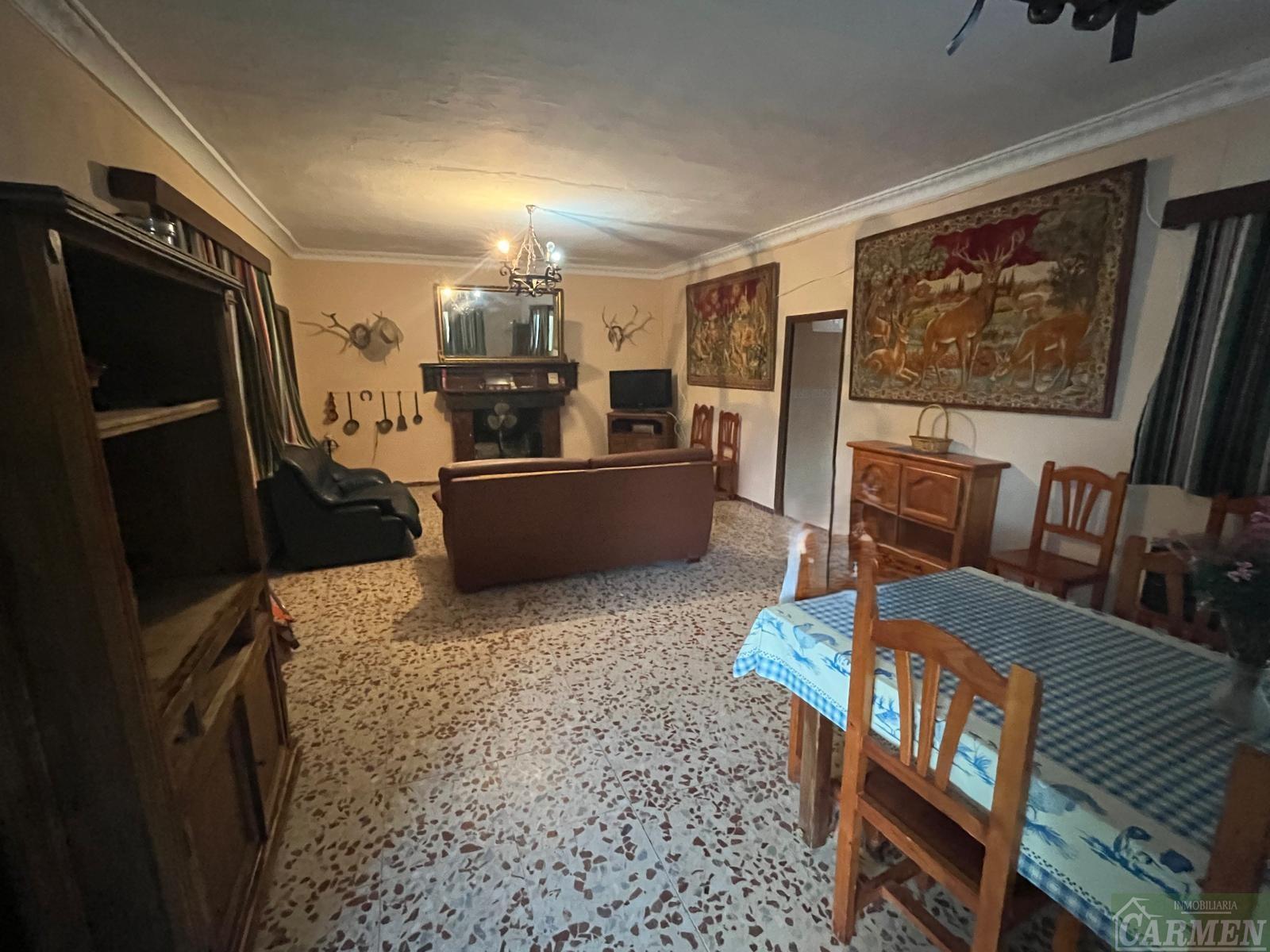 For sale of rural property in San José del Valle