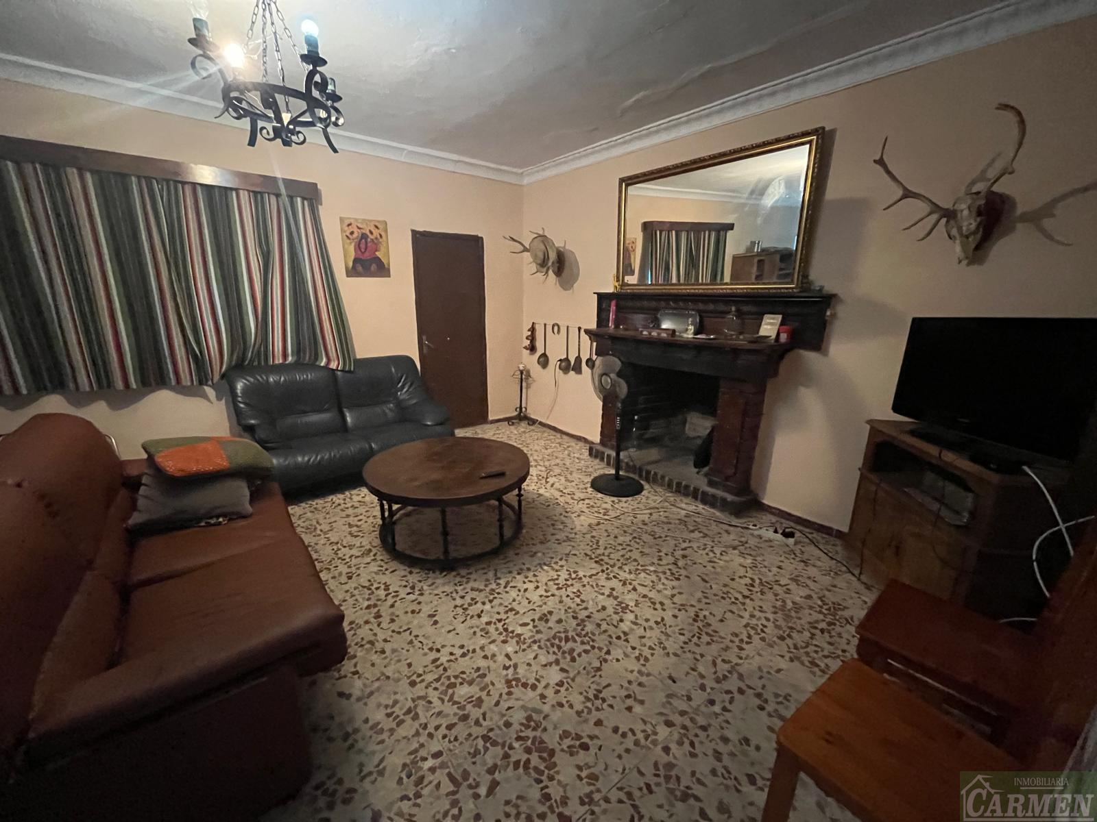 For sale of rural property in San José del Valle