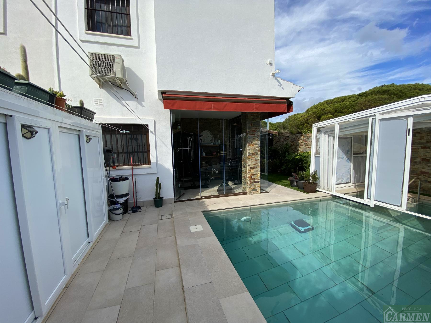 For sale of chalet in Chiclana de la Frontera