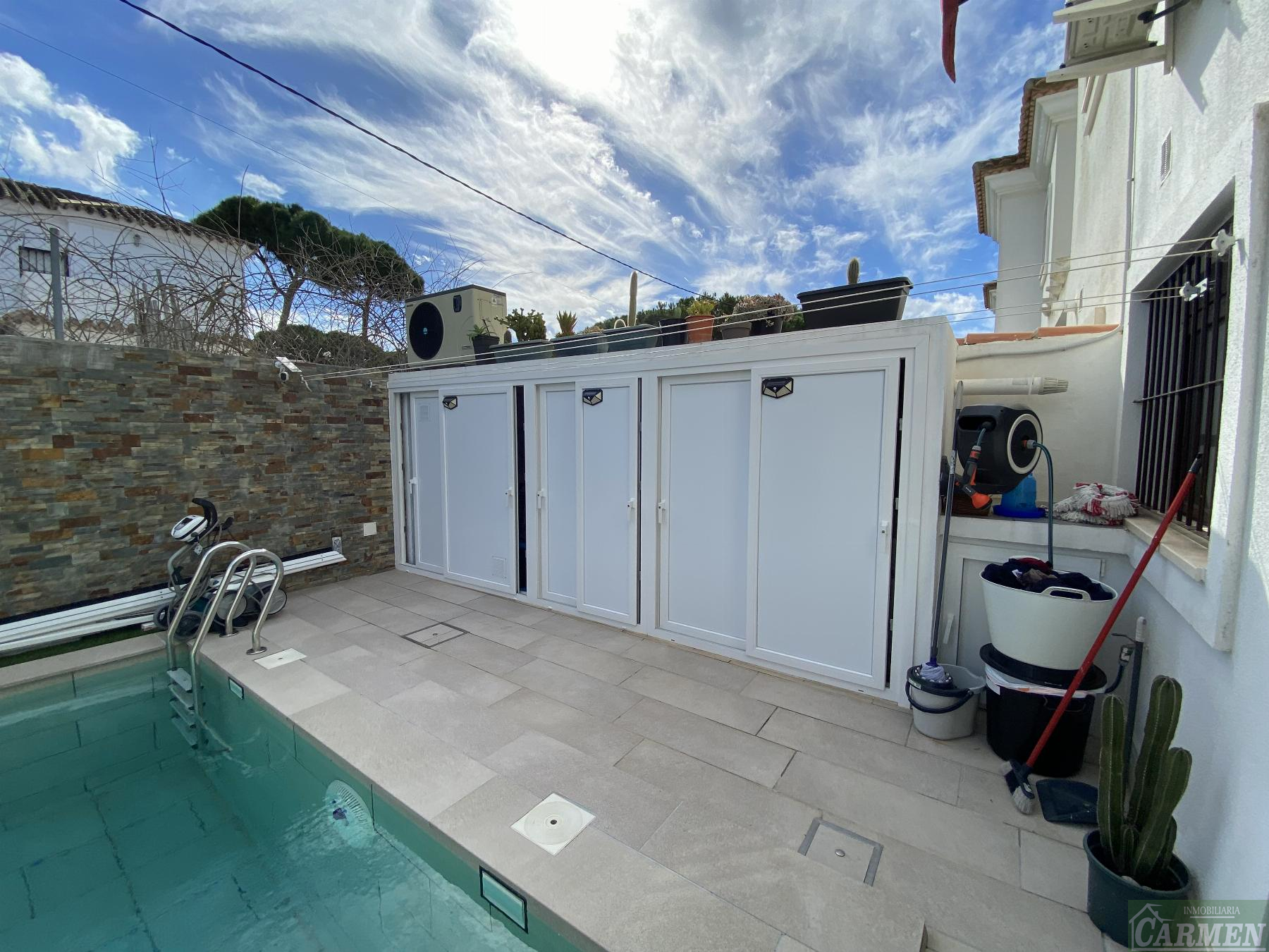 For sale of chalet in Chiclana de la Frontera
