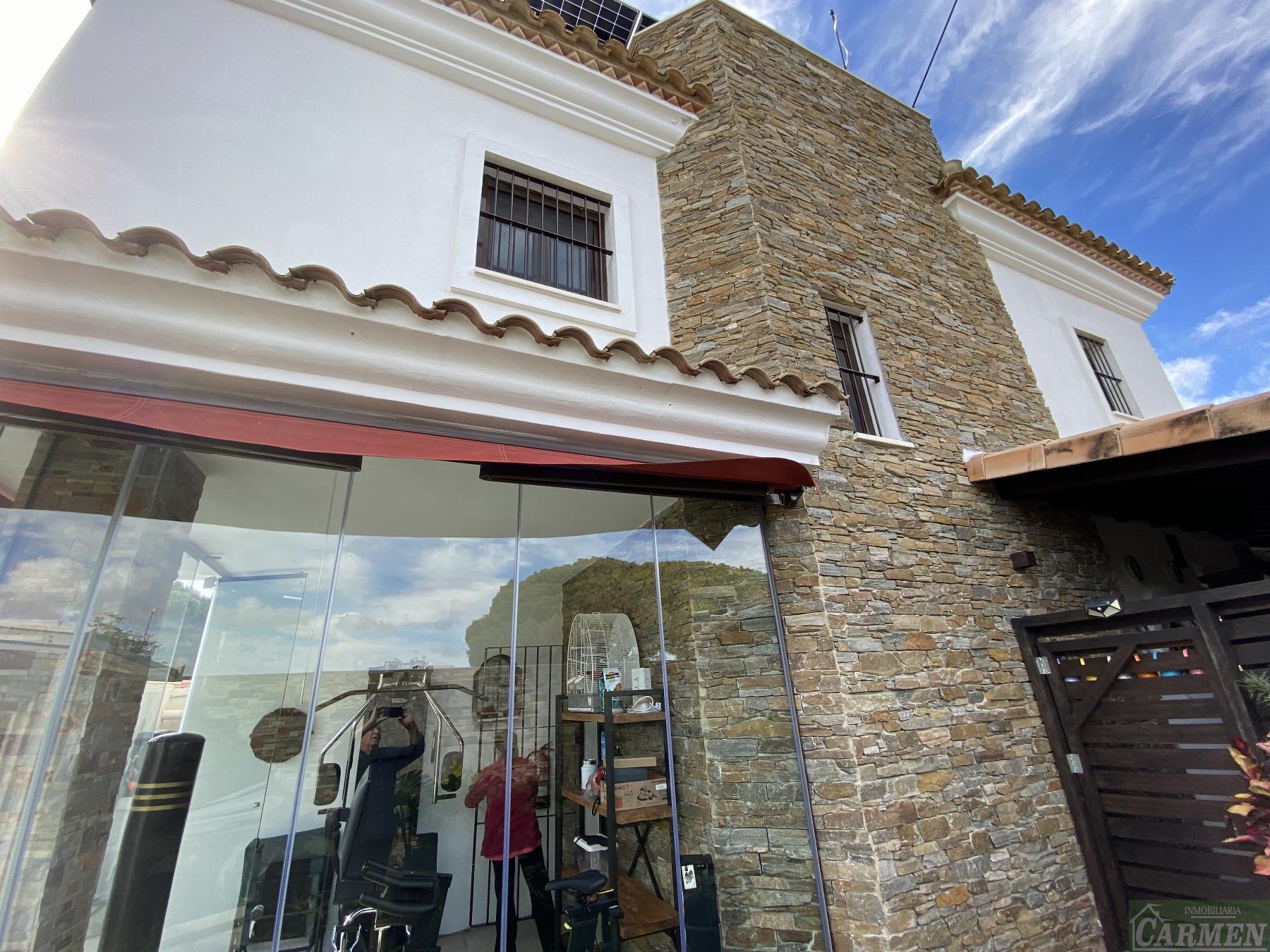 For sale of chalet in Chiclana de la Frontera
