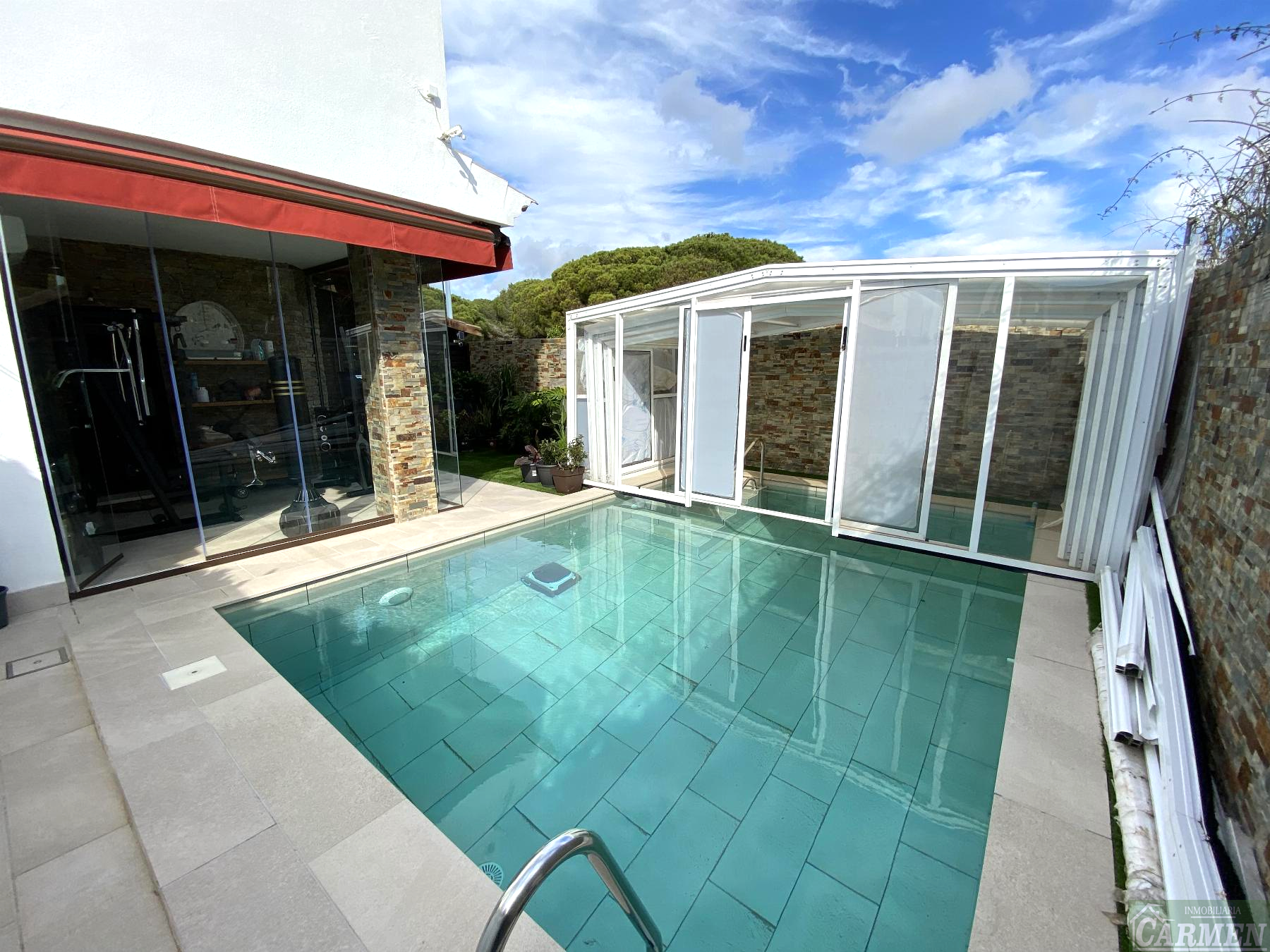 For sale of chalet in Chiclana de la Frontera