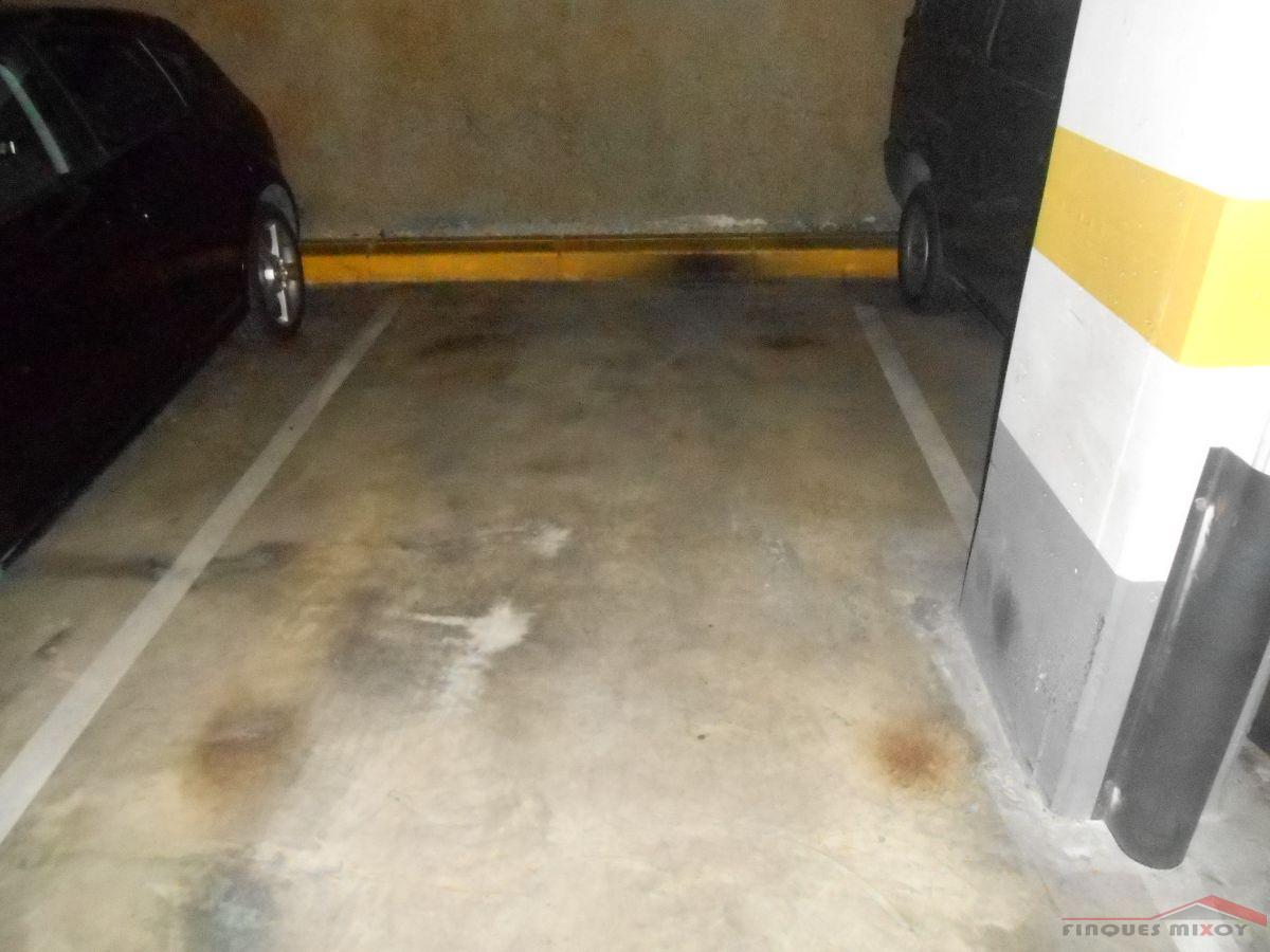 For rent of garage in Barcelona
