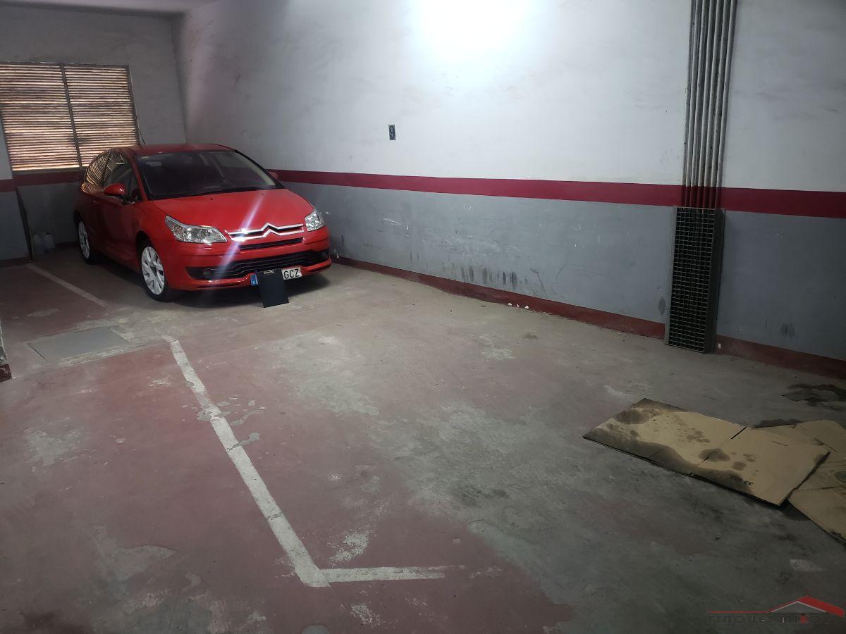 For rent of garage in Barcelona