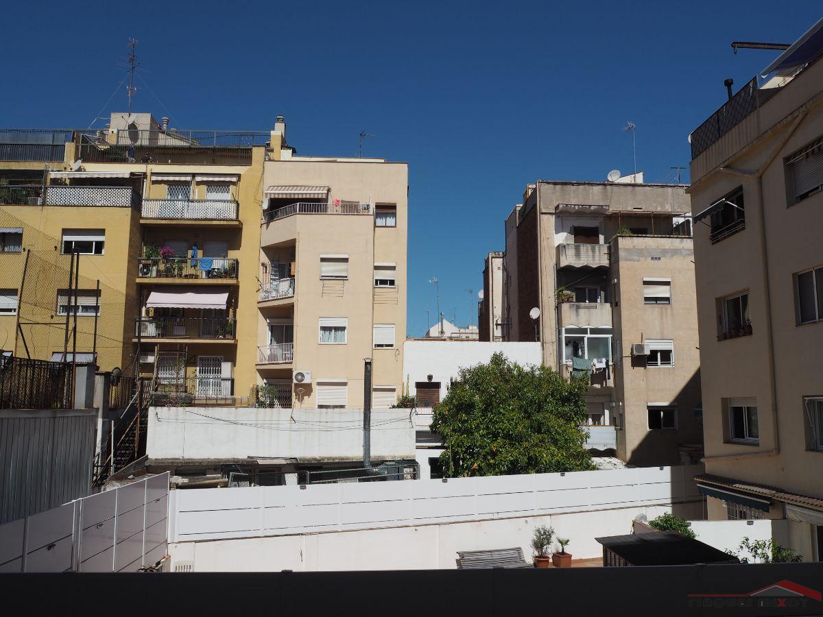 For sale of flat in Barcelona