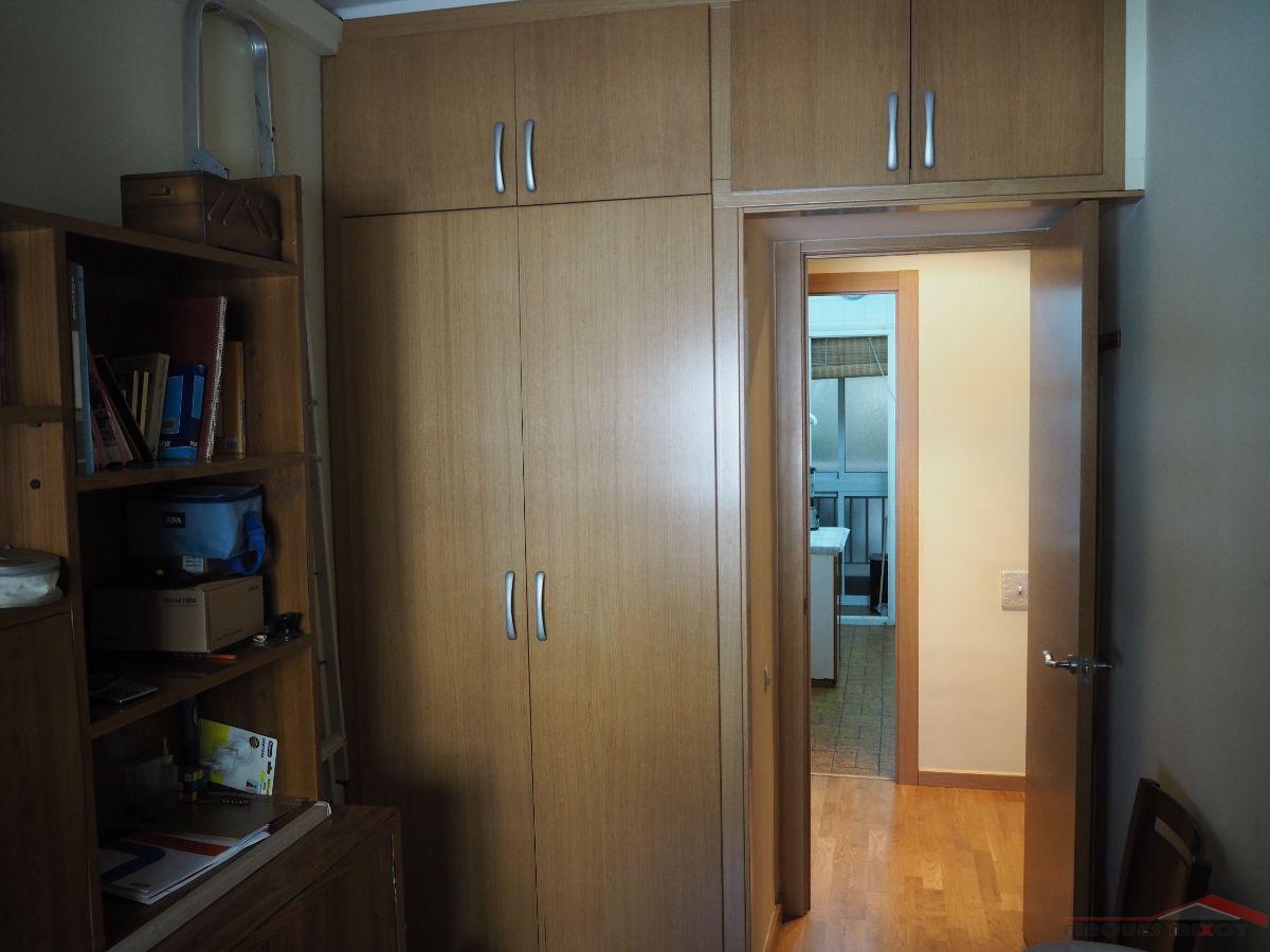 For sale of flat in Barcelona