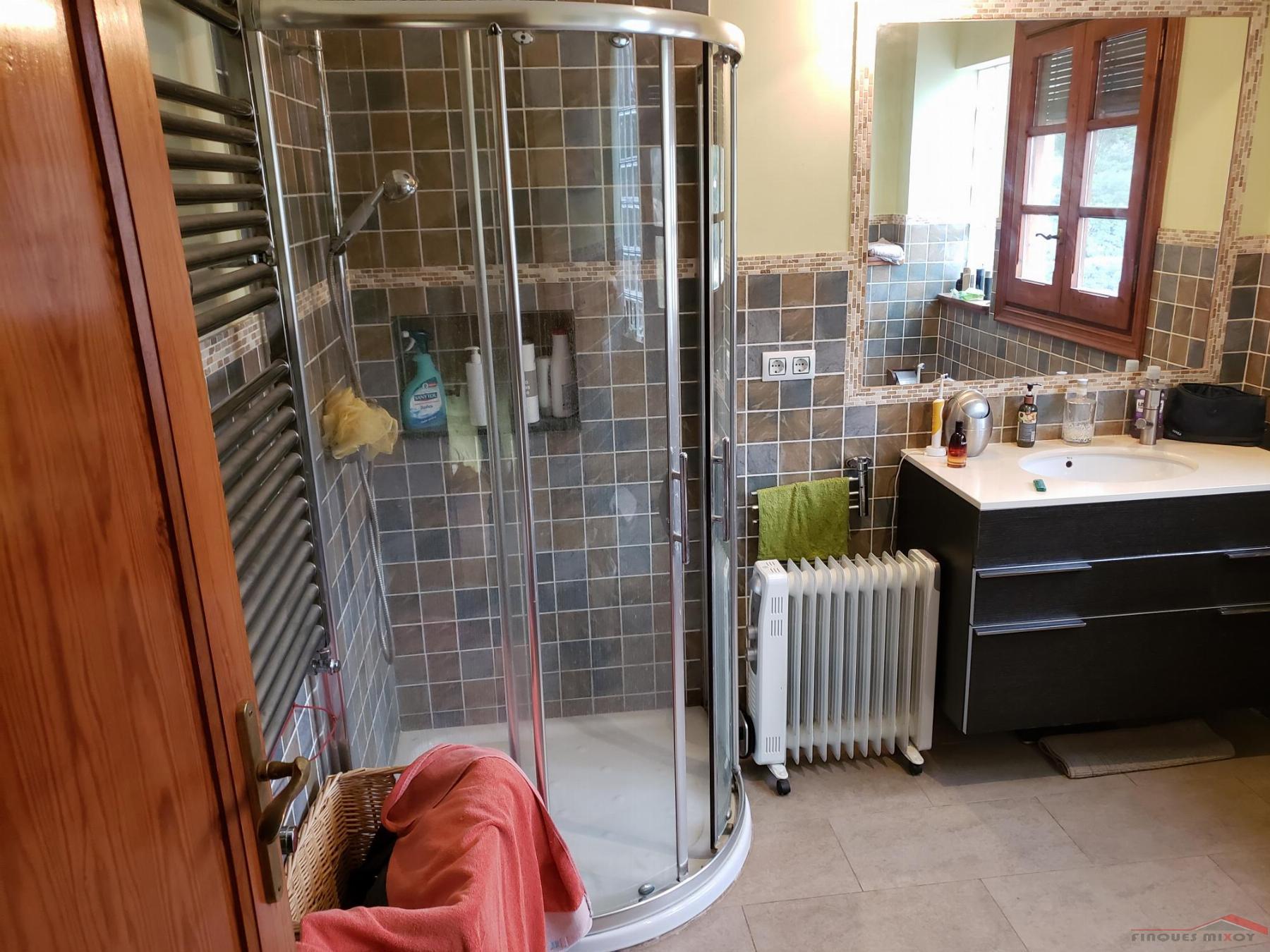 For sale of house in Barcelona