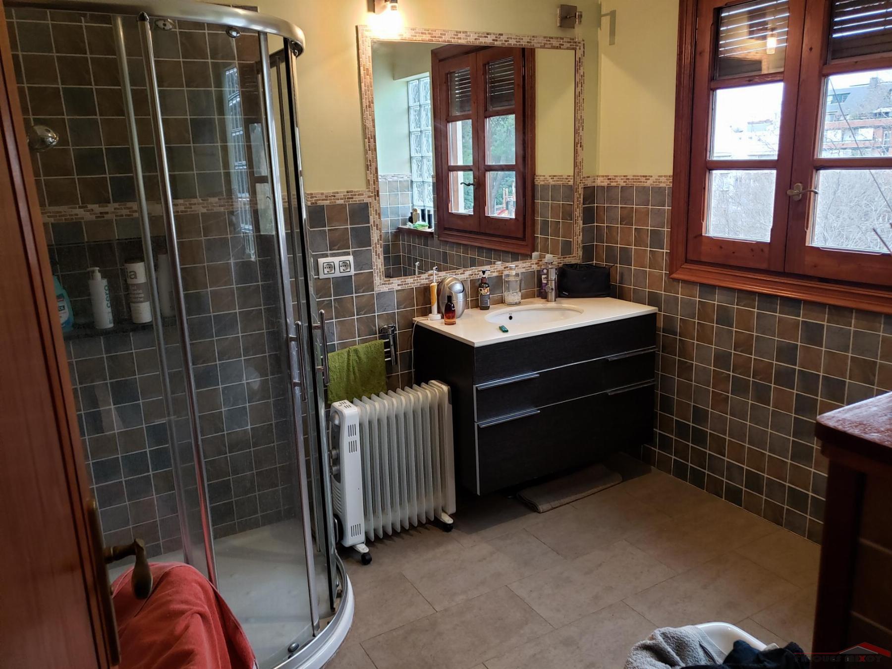 For sale of house in Barcelona