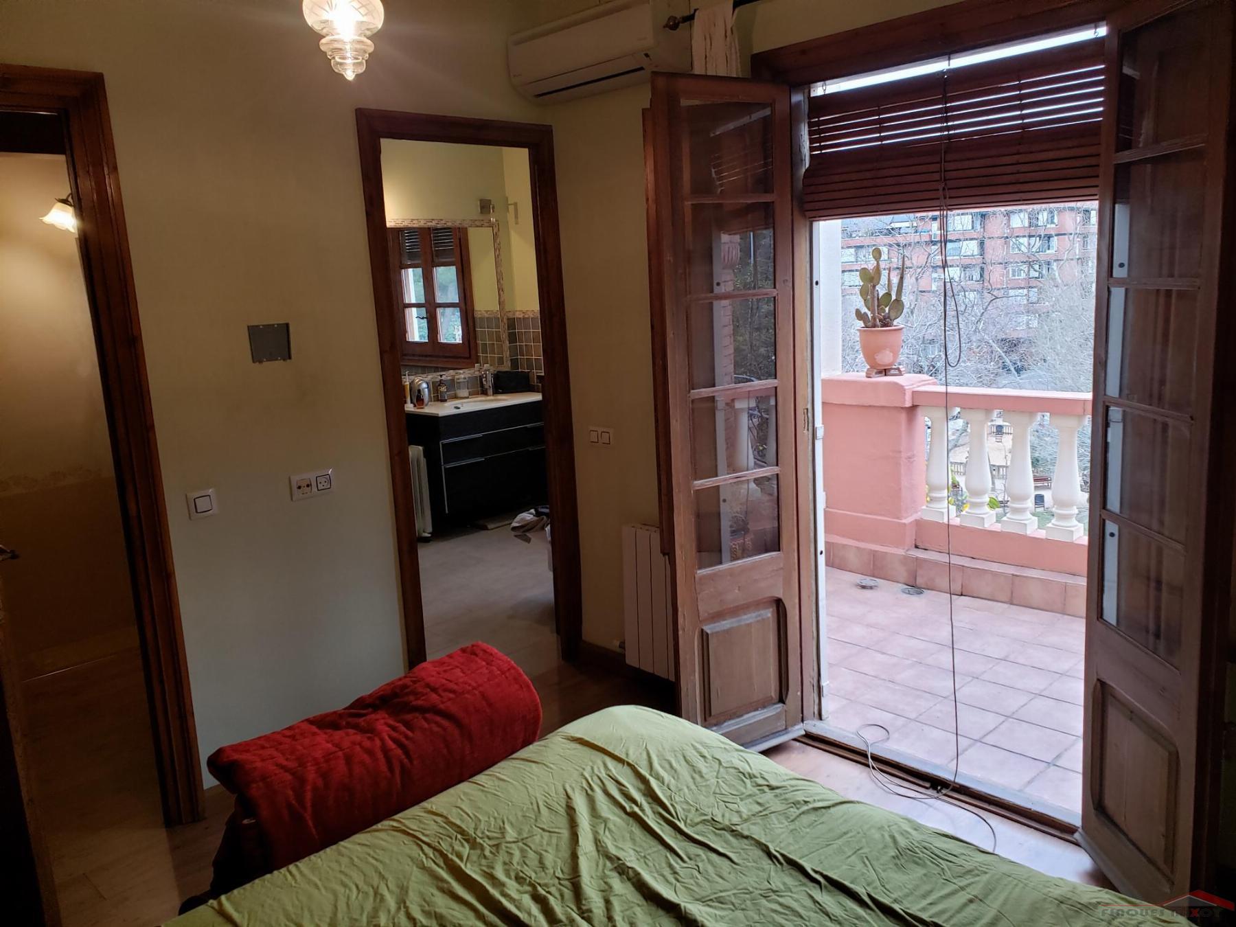 For sale of house in Barcelona