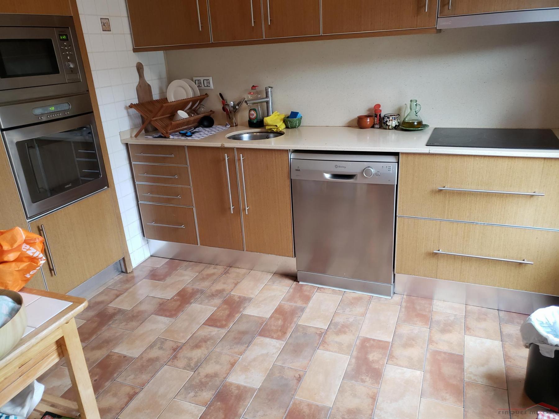 For sale of house in Barcelona