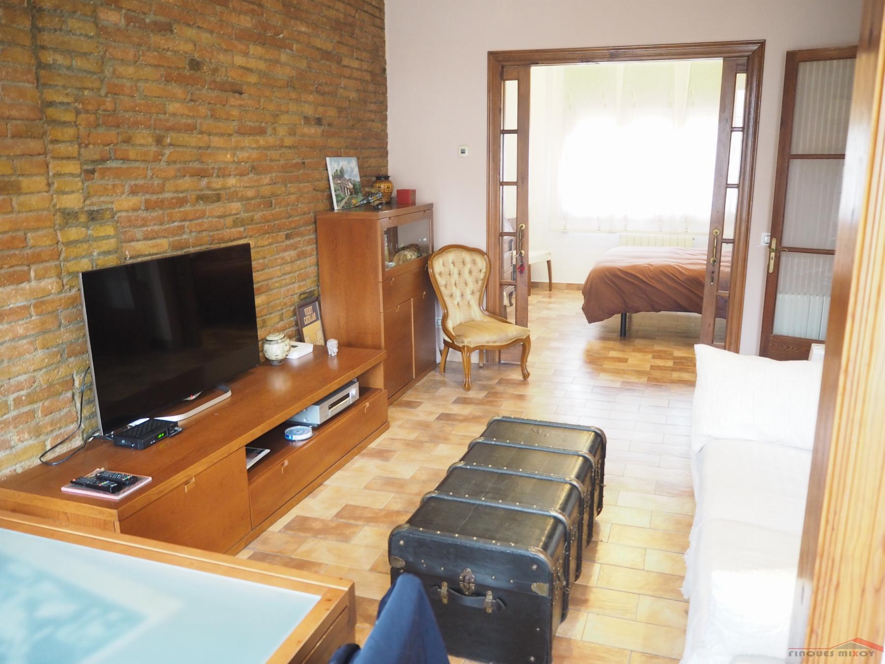 For sale of house in Barcelona