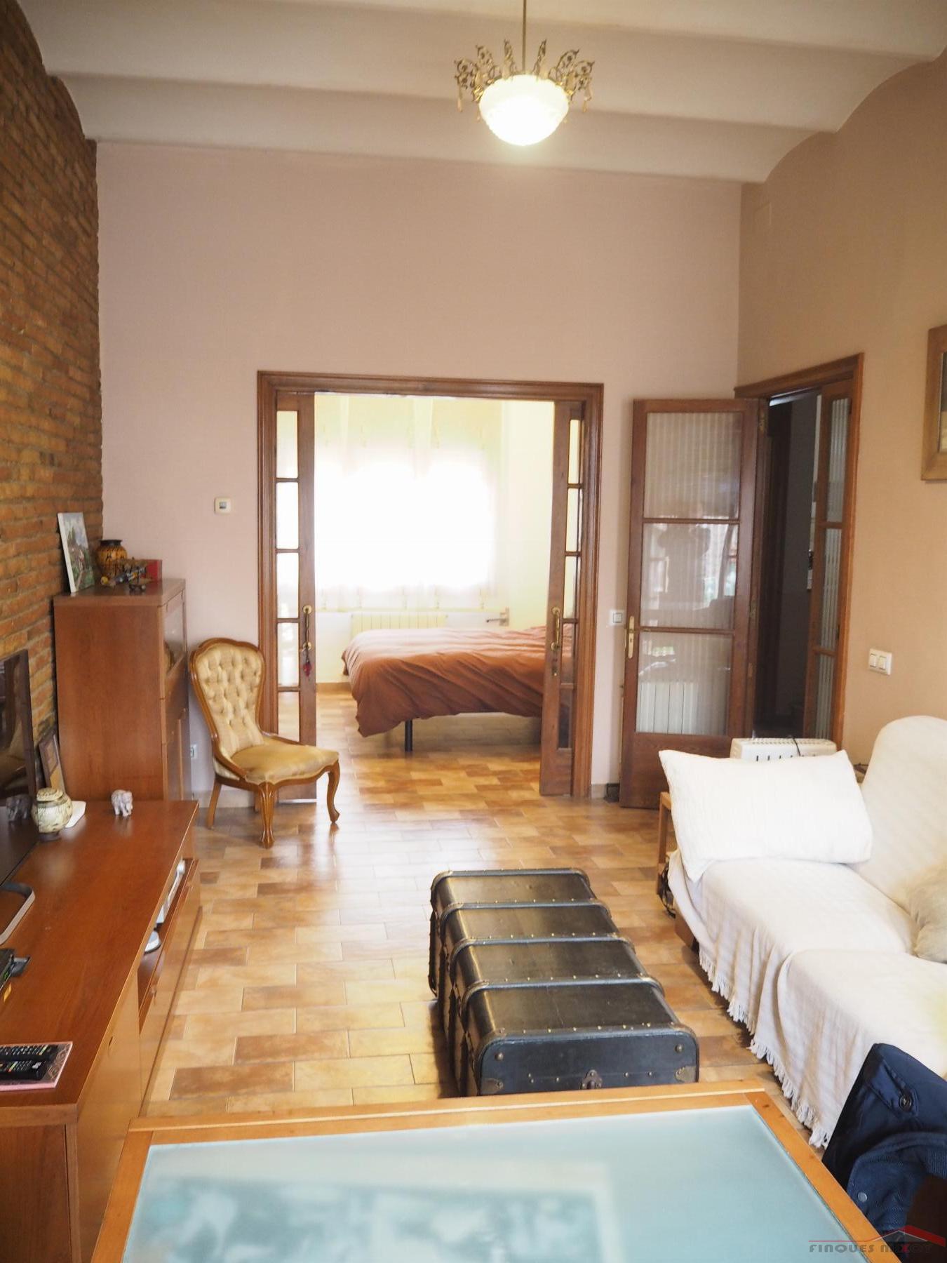 For sale of house in Barcelona