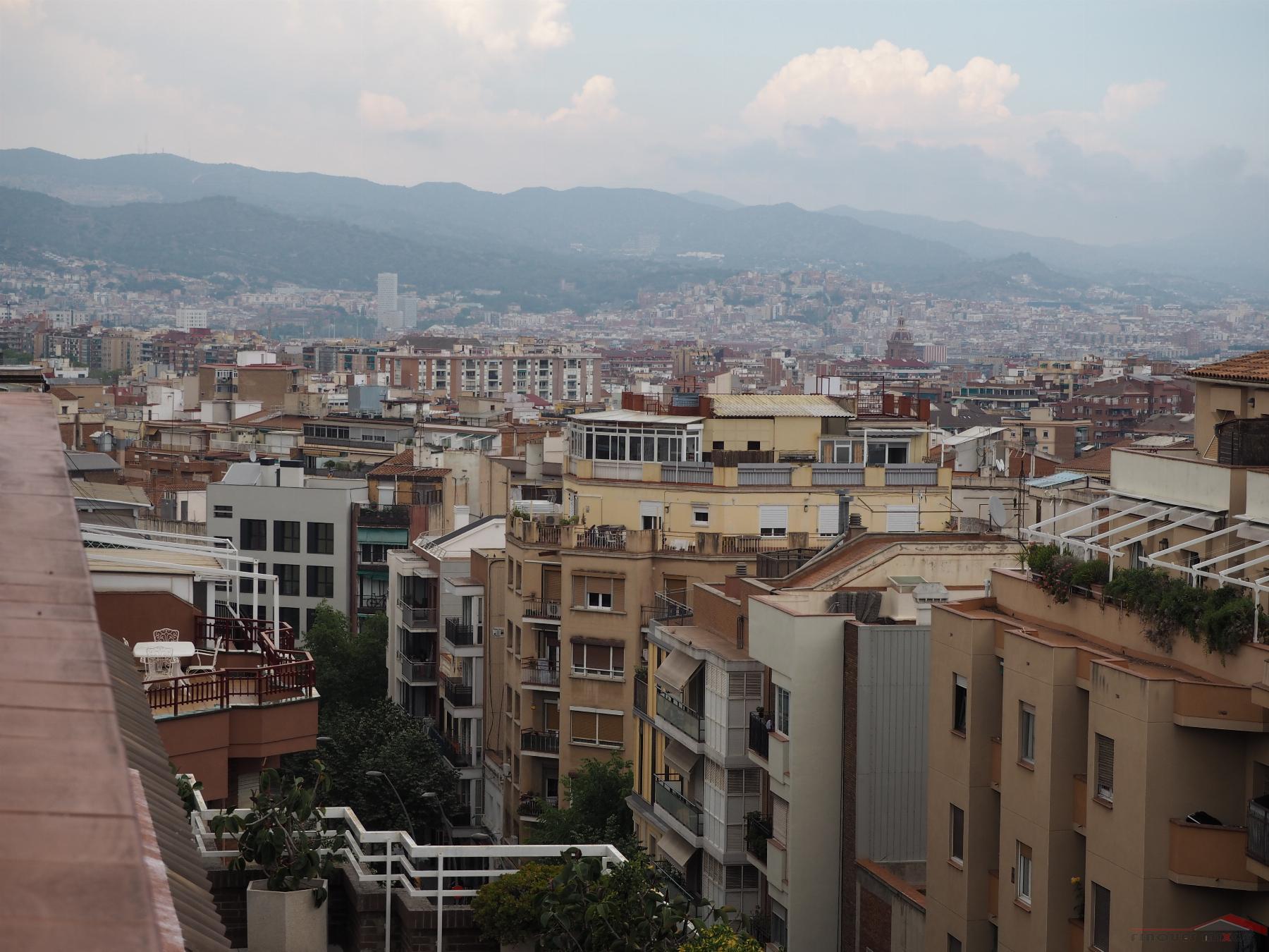 For rent of duplex in Barcelona