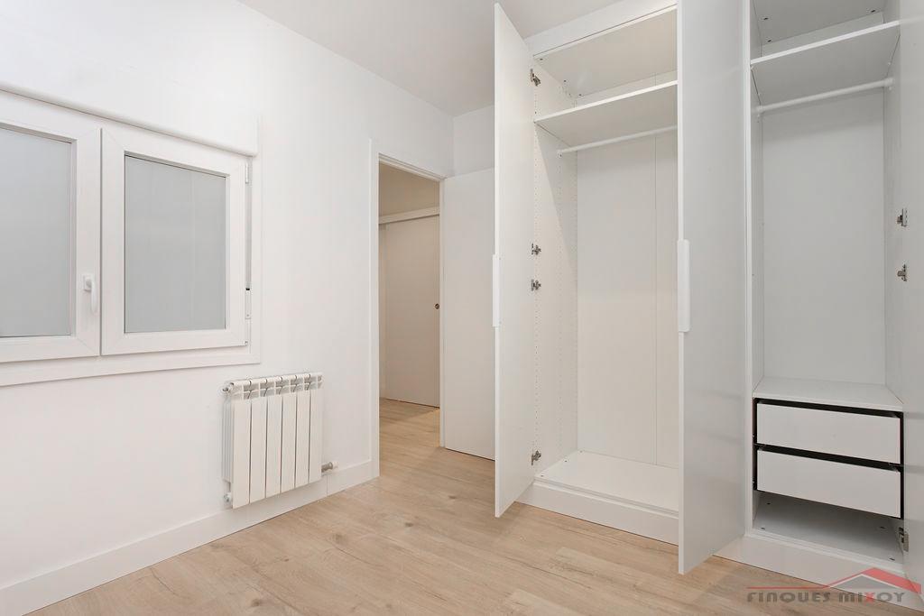 For sale of flat in Barcelona