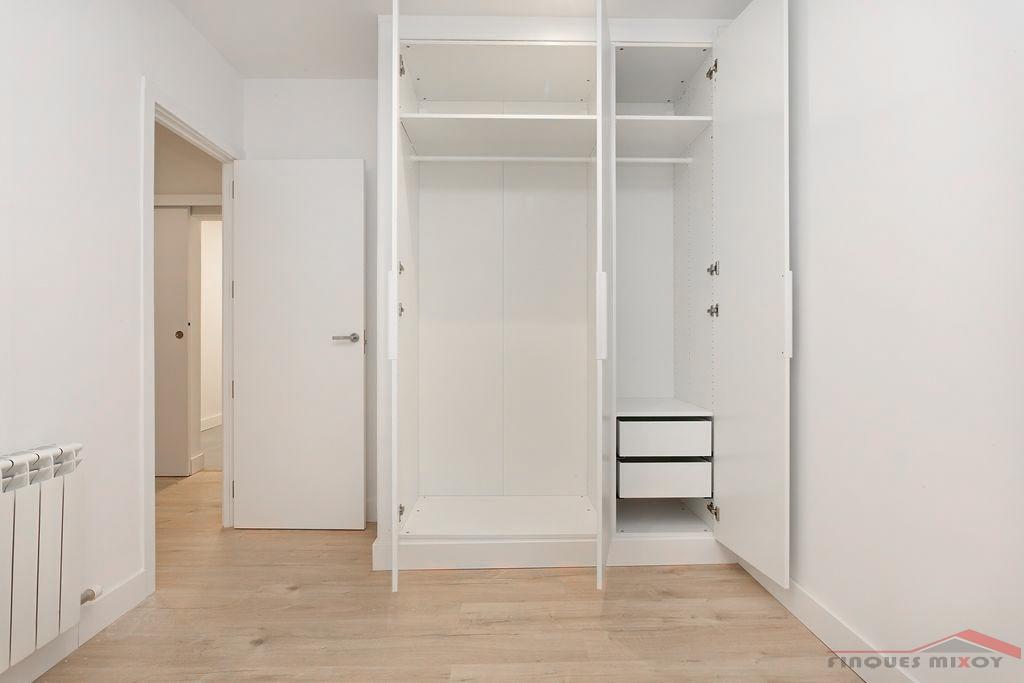 For sale of flat in Barcelona