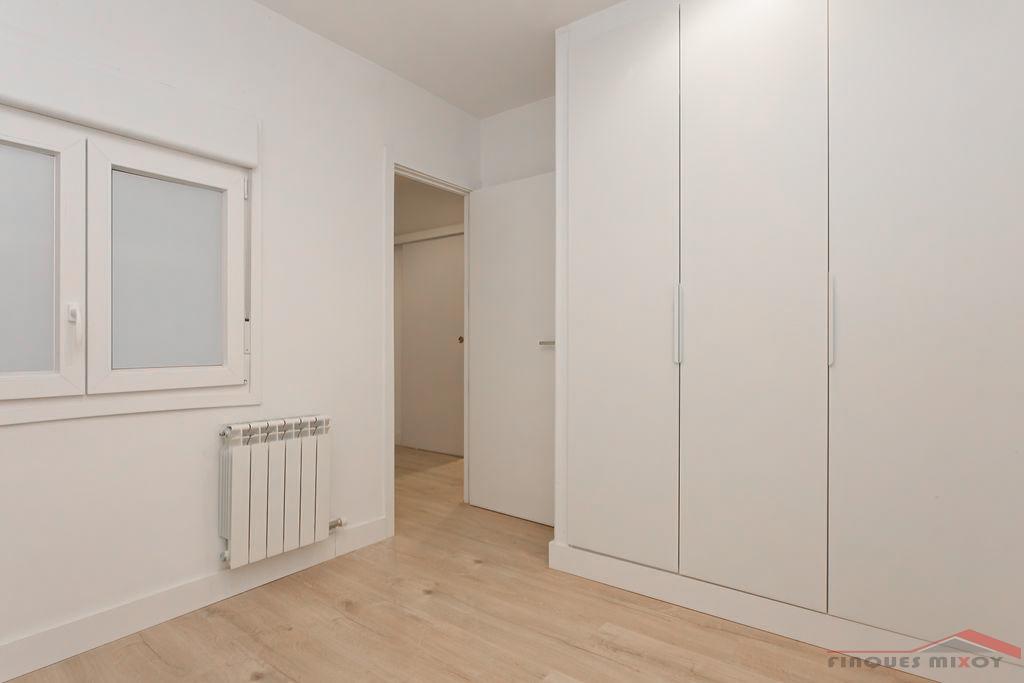For sale of flat in Barcelona