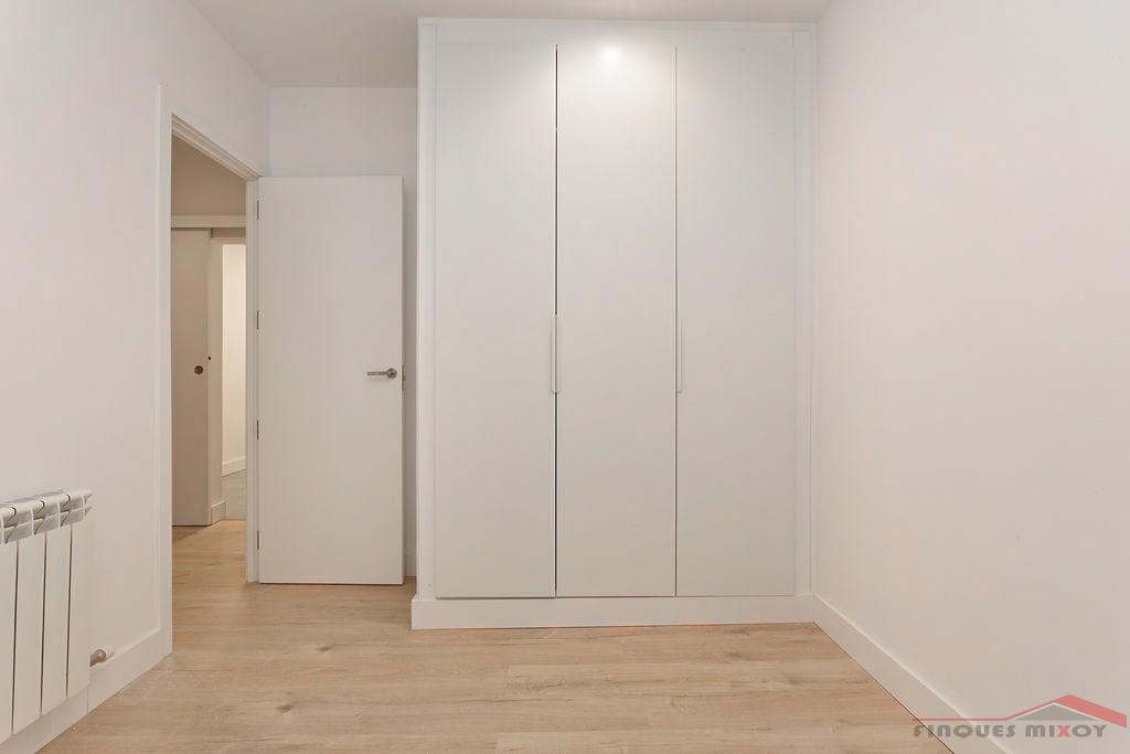 For sale of flat in Barcelona
