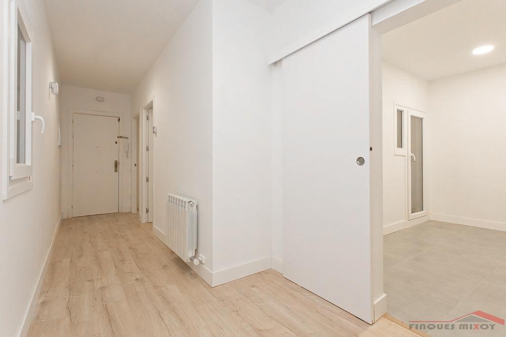 For sale of flat in Barcelona
