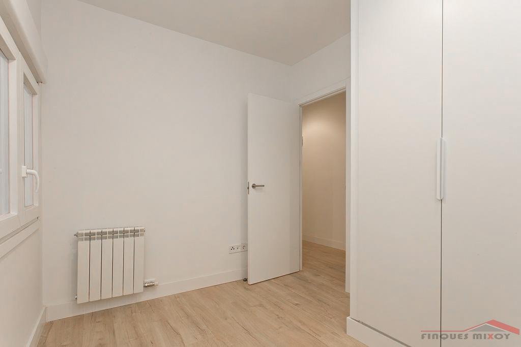 For sale of flat in Barcelona