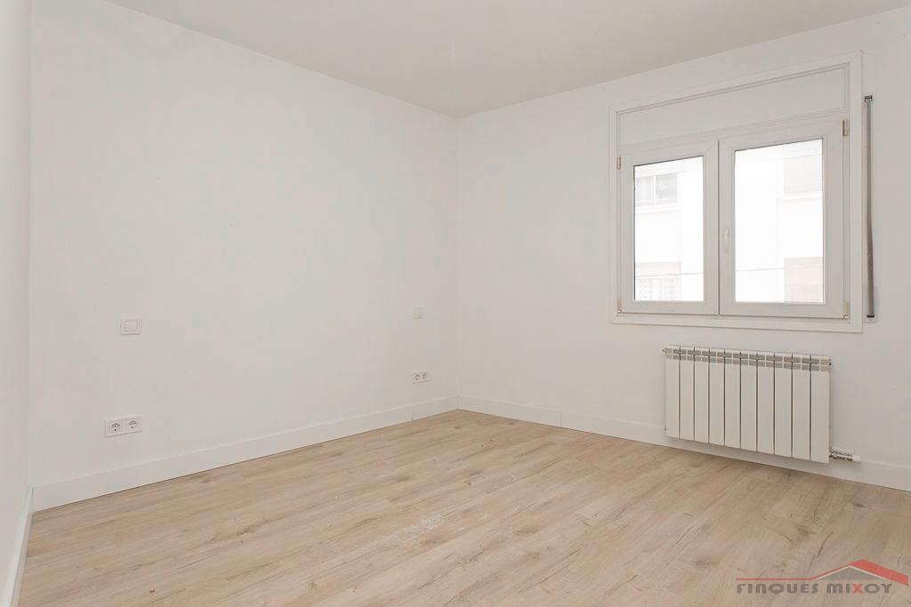 For sale of flat in Barcelona