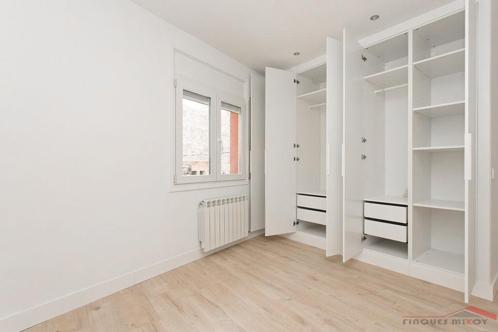 For sale of flat in Barcelona