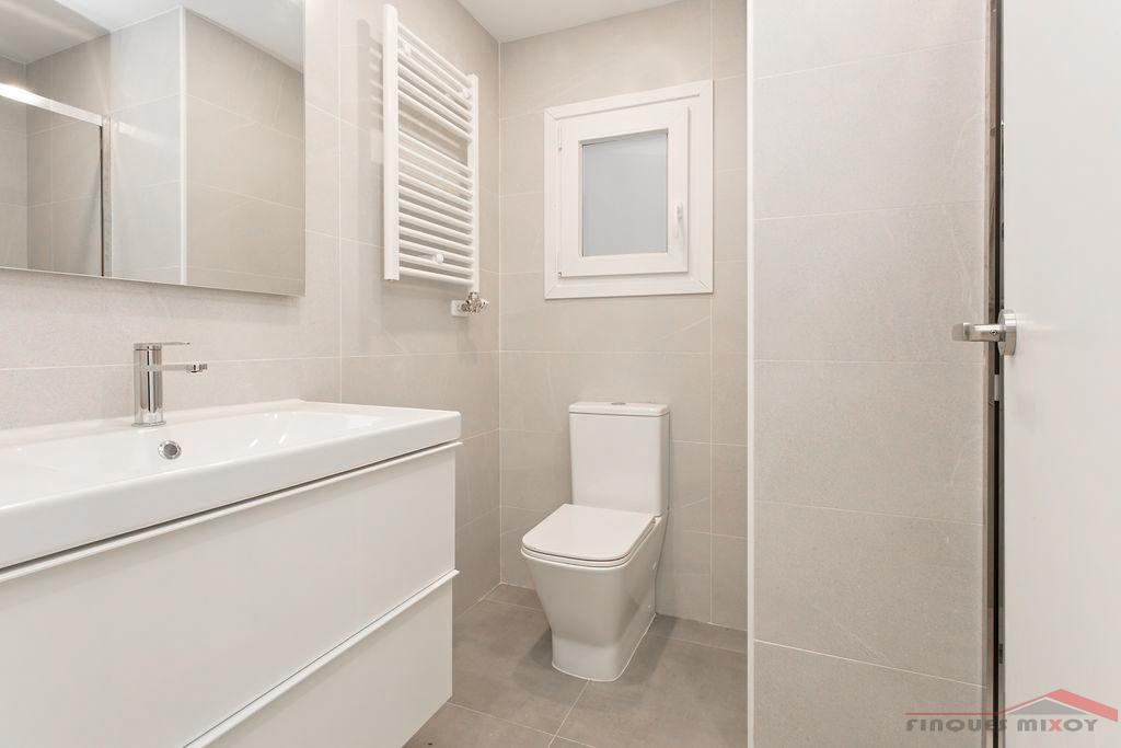 For sale of flat in Barcelona