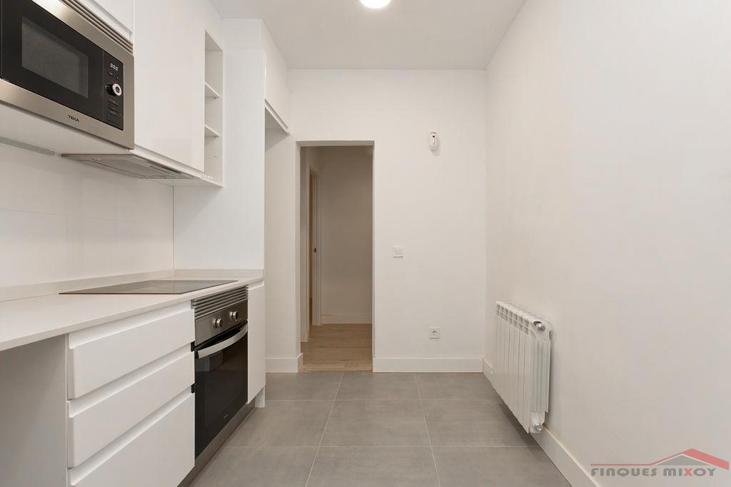 For sale of flat in Barcelona