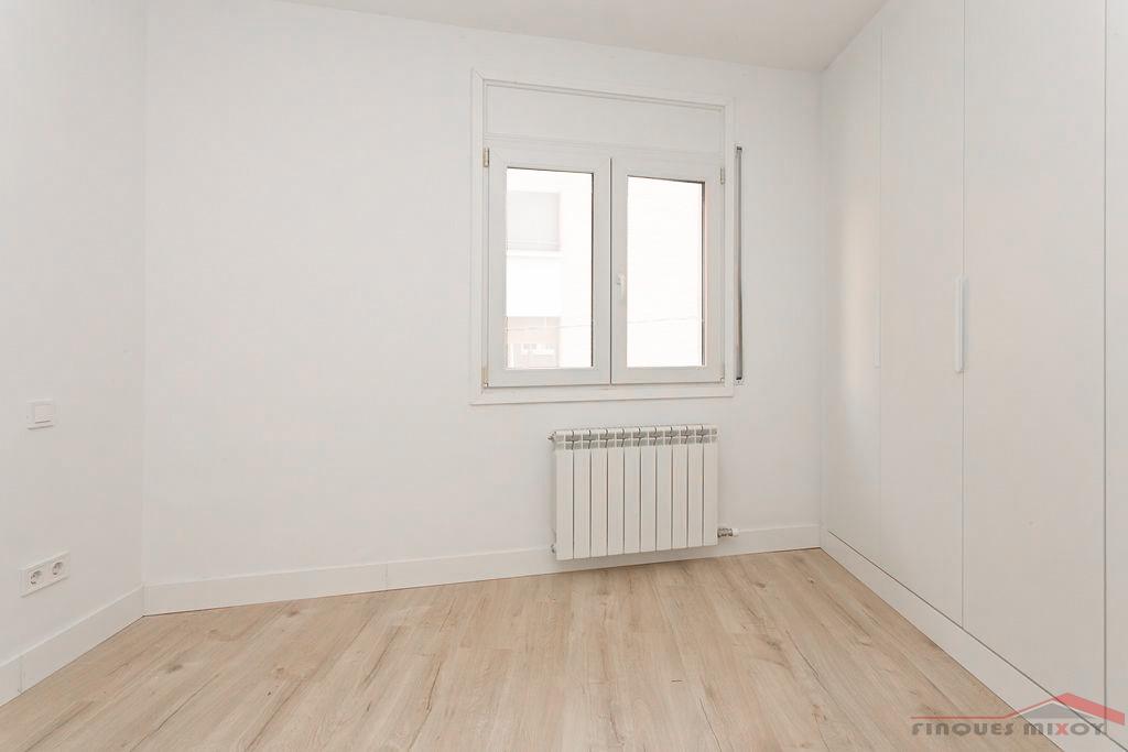 For sale of flat in Barcelona
