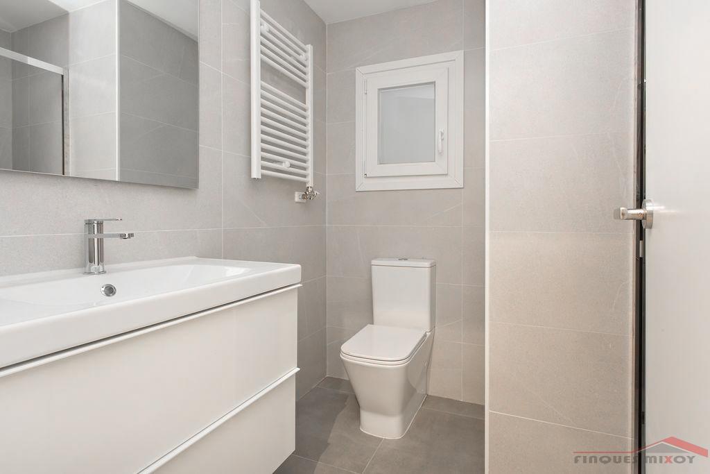 For sale of flat in Barcelona