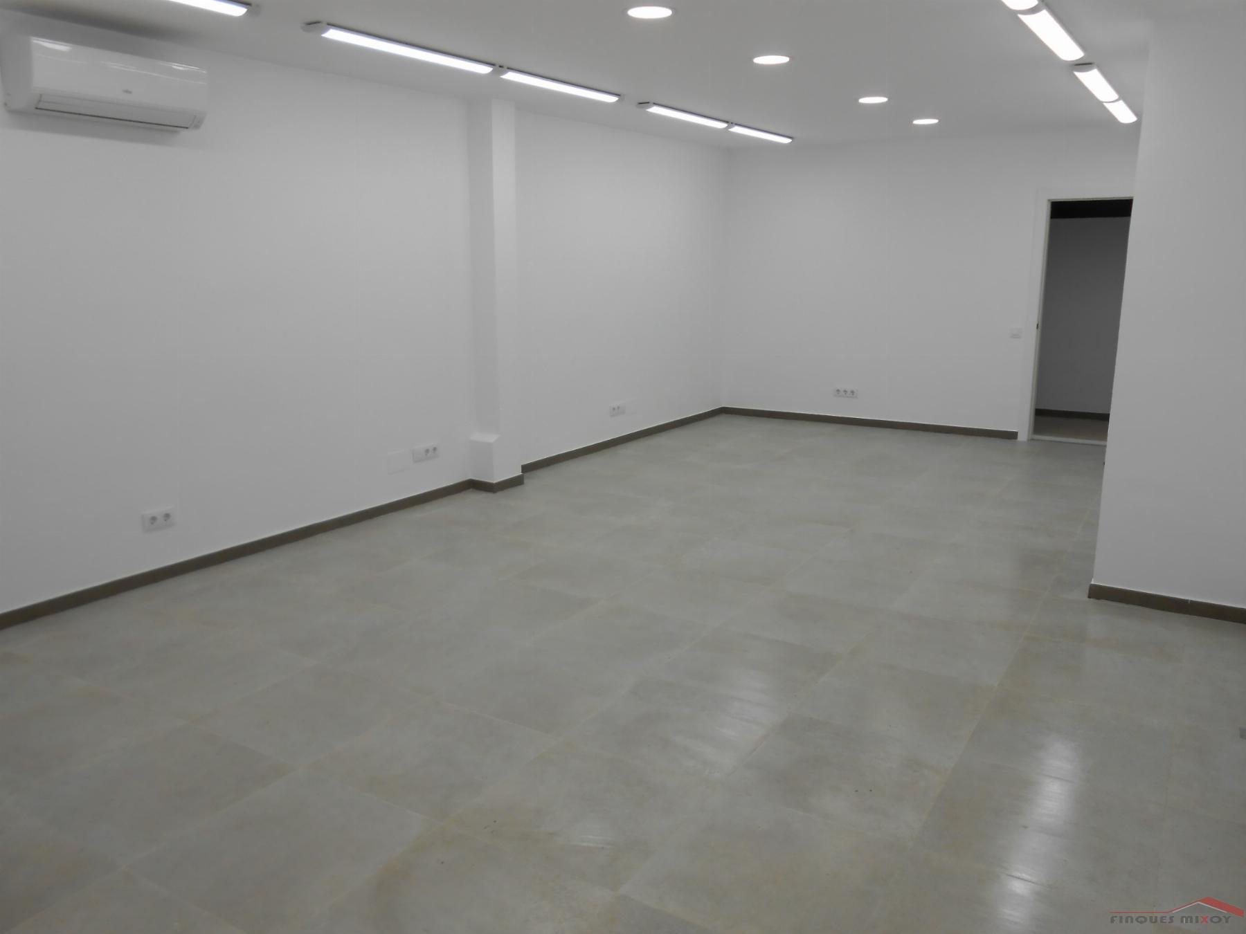 For rent of commercial in Barcelona