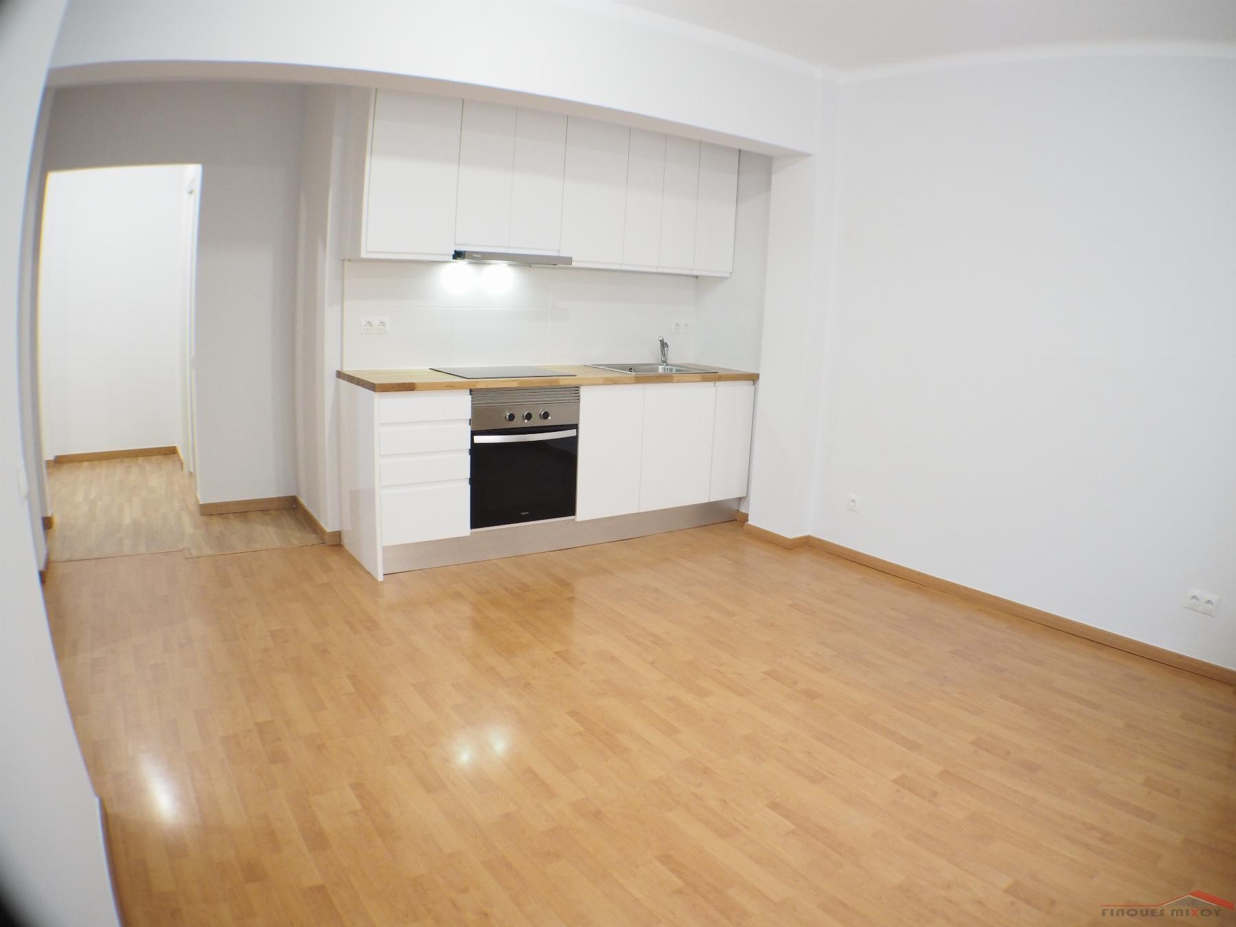 For sale of flat in Barcelona