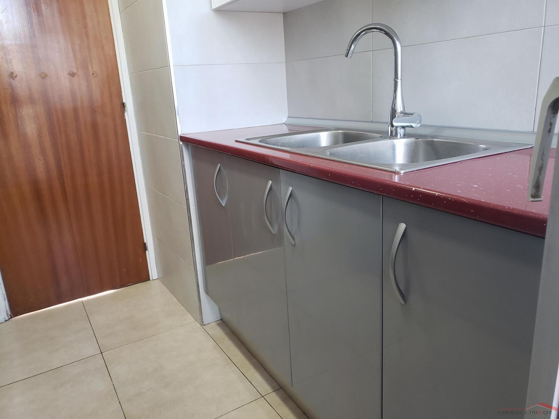 For sale of penthouse in Barcelona