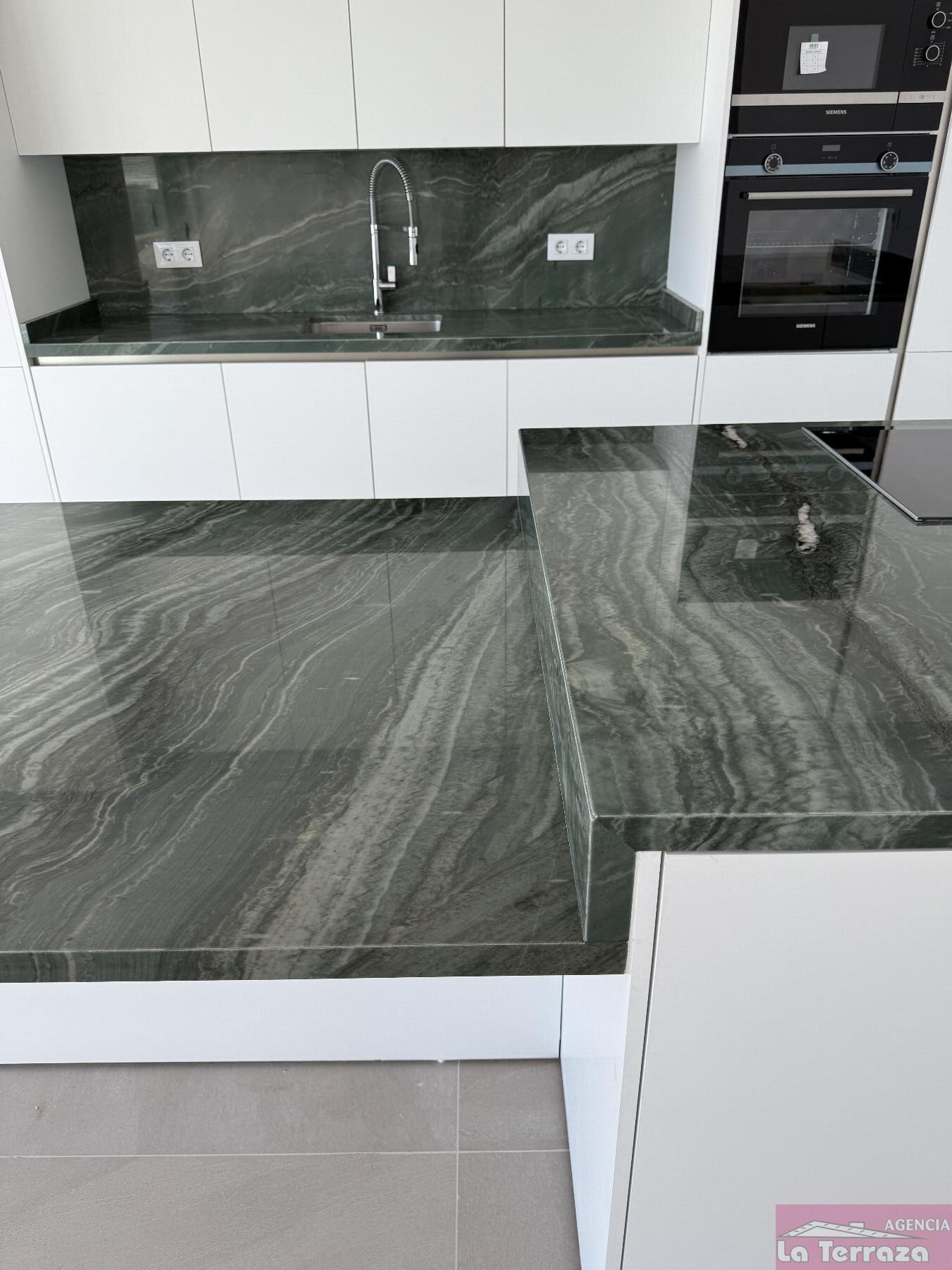 Venta de Ático en Estepona