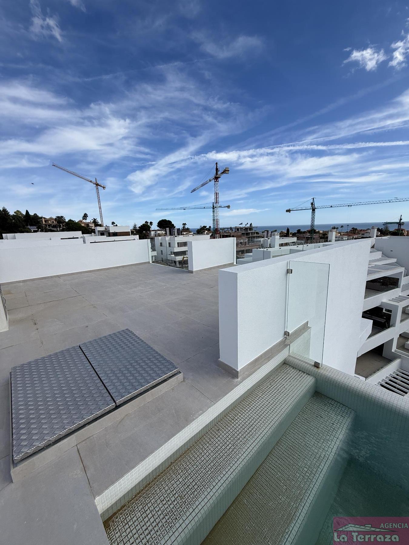 Venta de Ático en Estepona