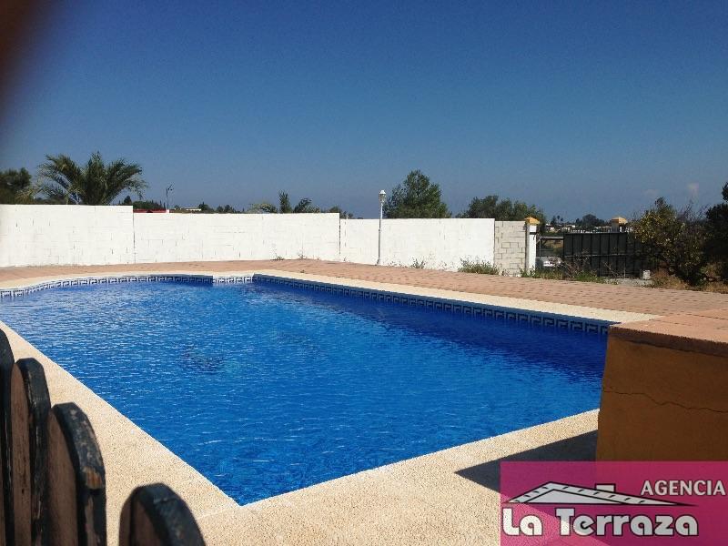 For sale of chalet in Estepona