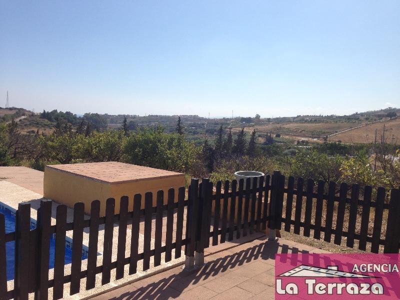 Myynti
 from
 pieni huvila
 sisään

 Estepona