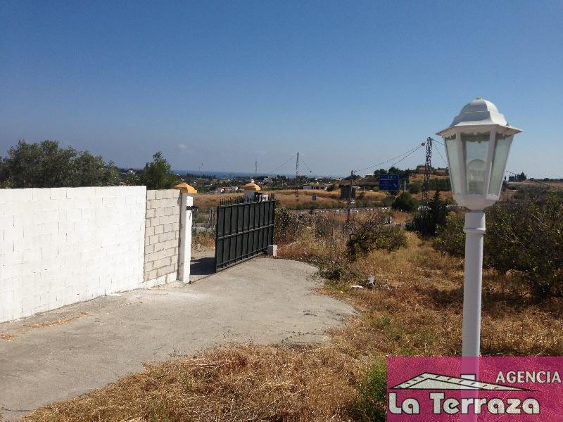 Myynti
 from
 pieni huvila
 sisään

 Estepona