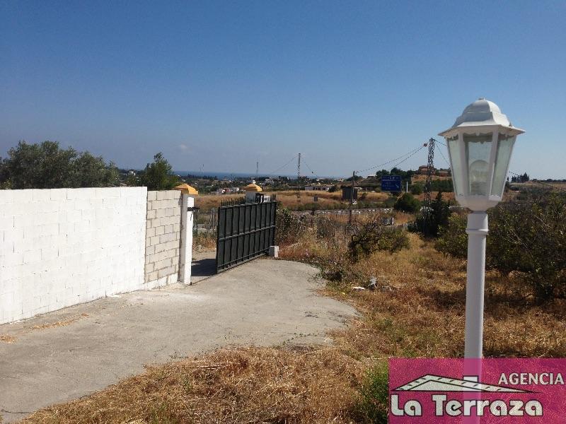 For sale of chalet in Estepona