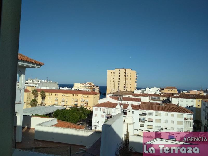 Myynti
 from
 huoneisto
 sisään

 Estepona