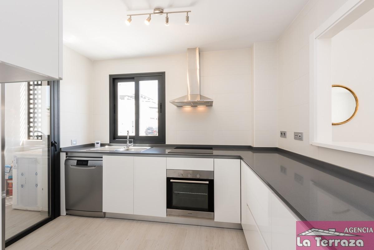 Salgai  apartamentu  Estepona