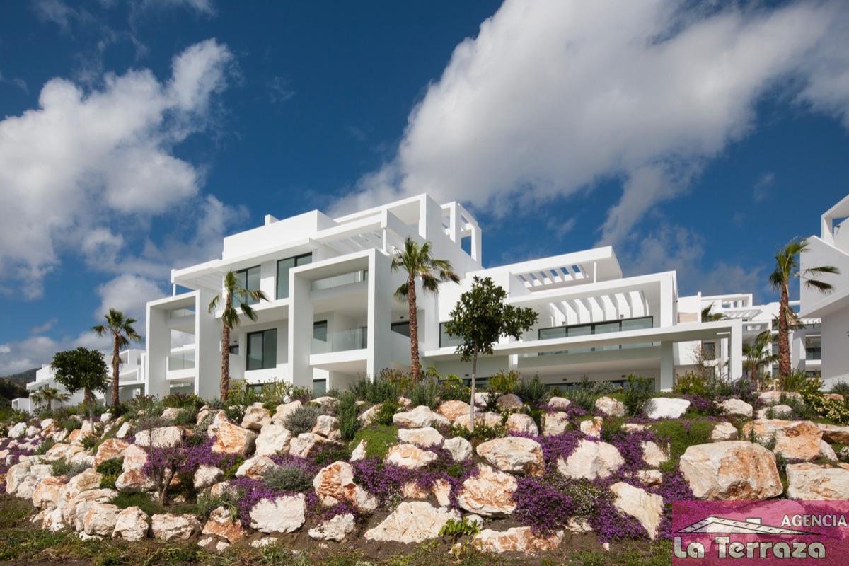 For sale of apartment in Estepona