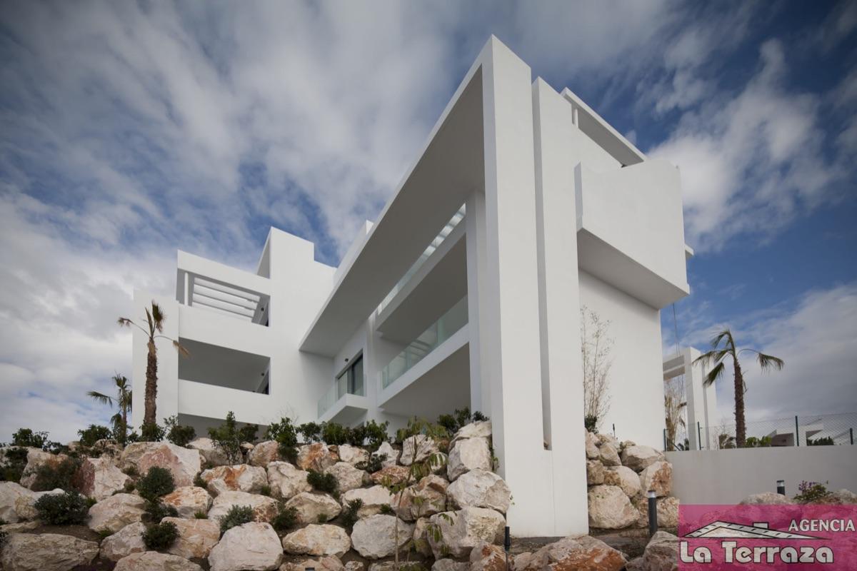 For sale of apartment in Estepona