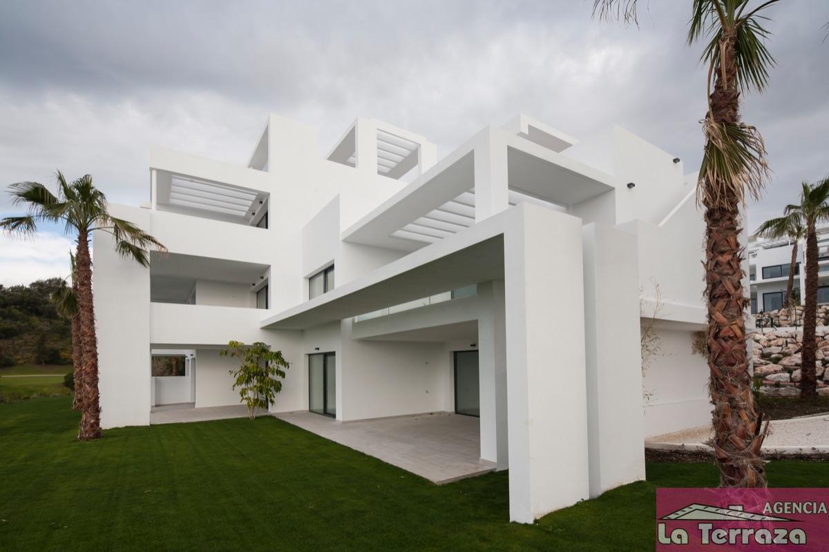For sale of apartment in Estepona